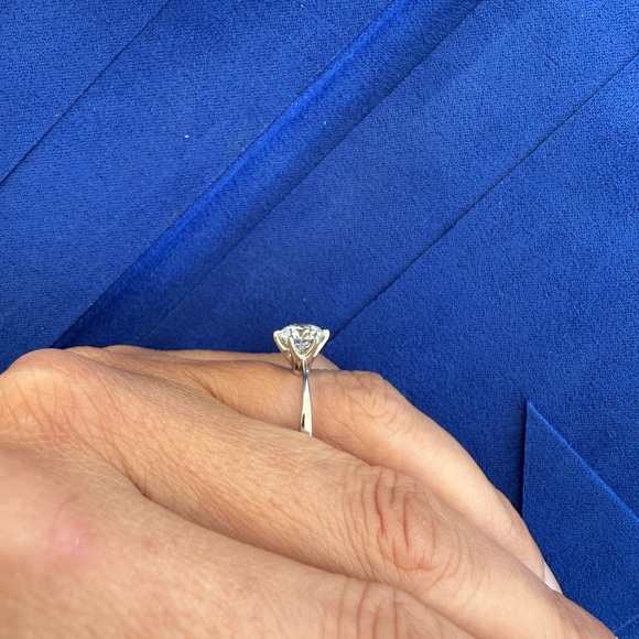 Silver Ring - Picture 5 of 9